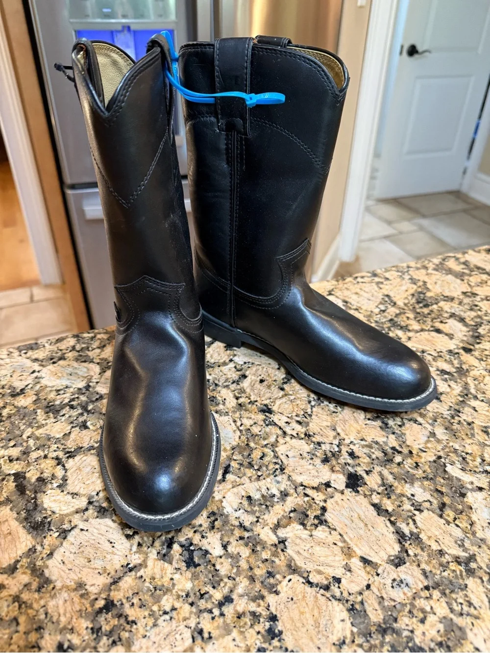 Justin Boots Black Leather kids size 5 unisex Cowboy Roper Boots